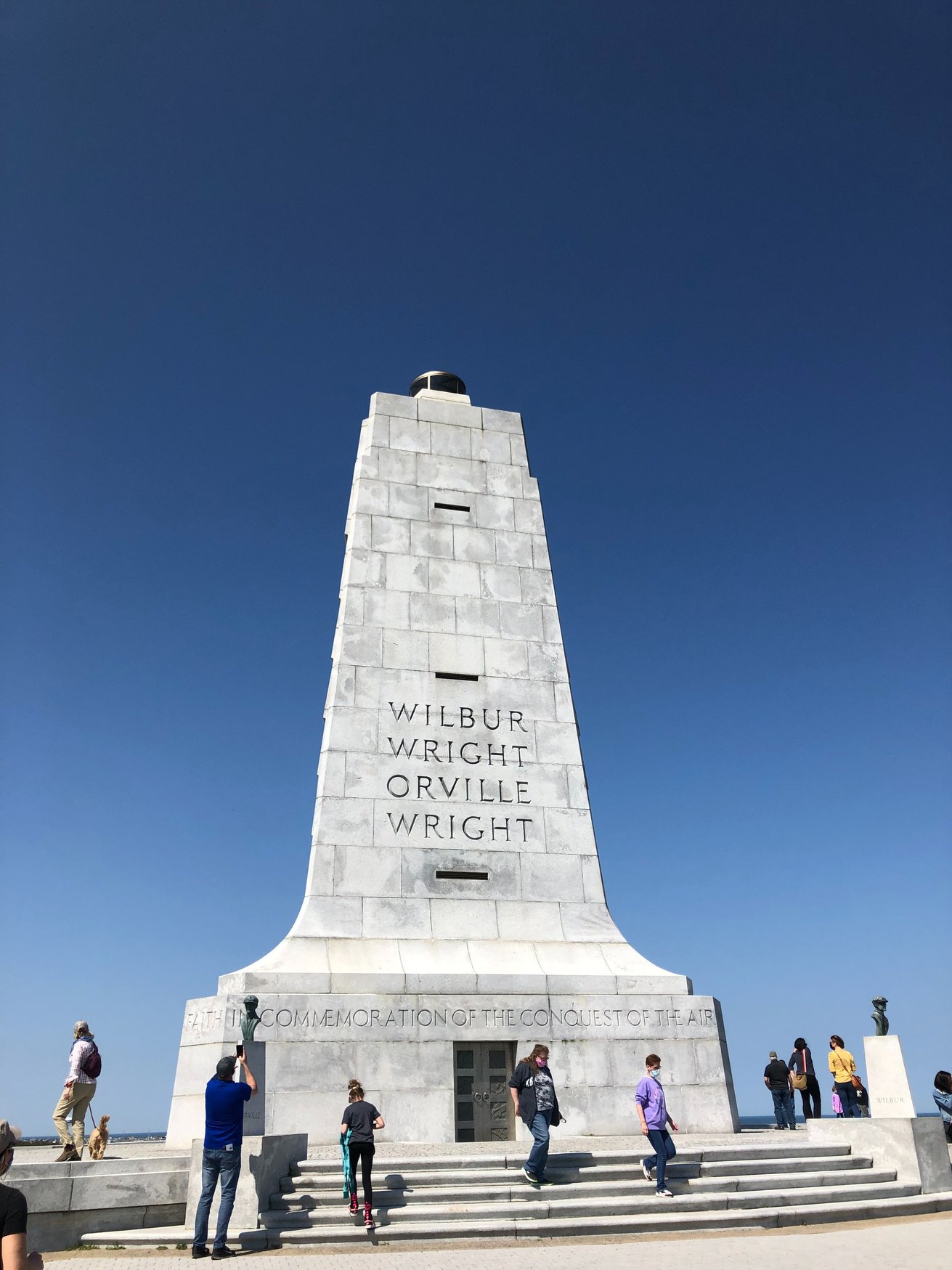 andrew-b-pD6Rgpu64h4-unsplash